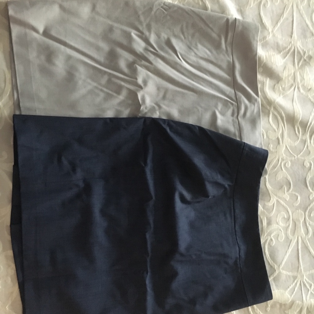Above-the-knee Banana Republic business skirt